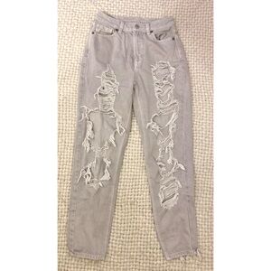 American Eagle Light Gray Distressed‎ Mom Jeans High Rise Women’s Size 10